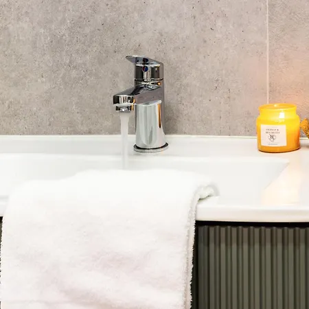 Silk & Sunset - And View With Parking Vakantiehuis