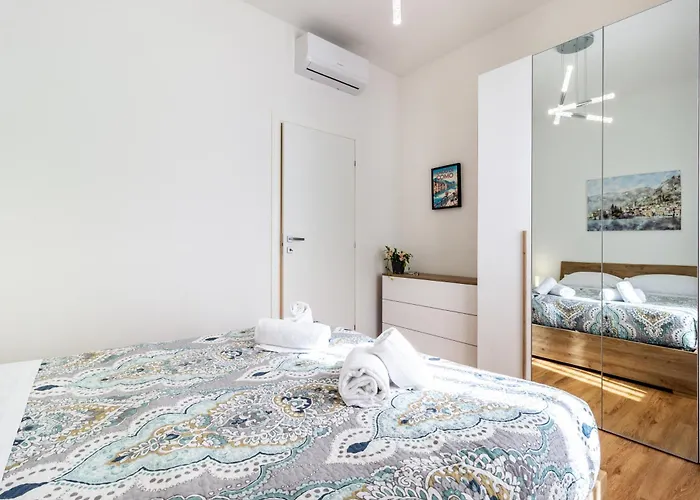 Silk & Sunset - And View With Parking * Como