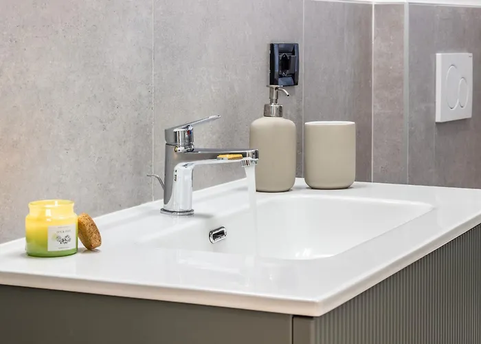 Silk & Sunset - And View With Parking Holiday home